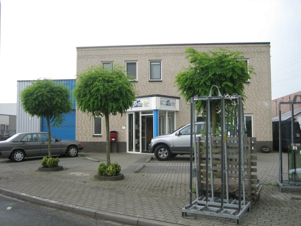 Oude showroom en kantoor Tolstraat 7